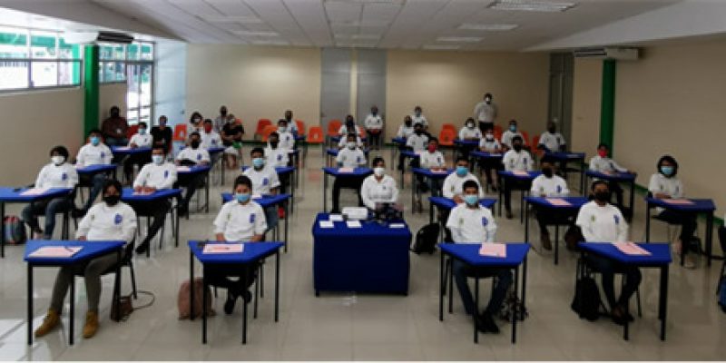 BIENVENIDA, PUESTA DE CAMISETA Y CURSO DE INDUCCIÓN A ESTUDIANTES DE NUEVO INGRESO PERIODO ESCOLAR AGOSTO – DICIEMBRE 2020