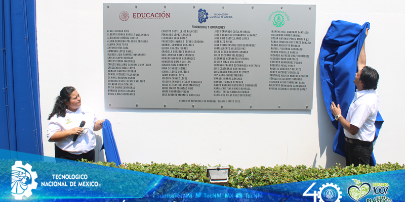 DEVELACIÓN DE LA PLACA CONMEMORATIVA FUNDADORES DEL INSTITUTO